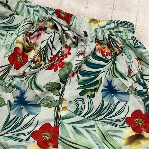 Floral Print Fake Drawstring Shorts- 8/10 - Picture 6 of 8